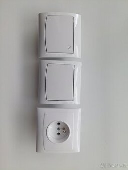 Zásuvky a vypínače nové