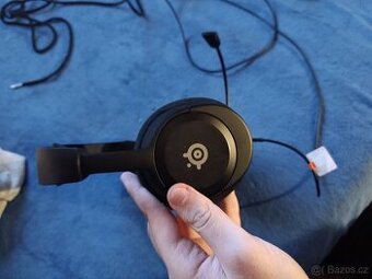 Sluchátka s mikrofonem