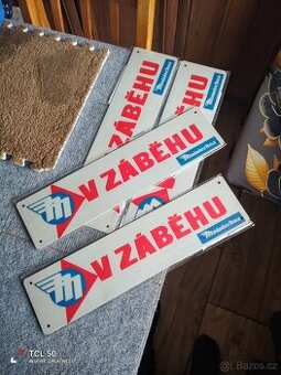 Plechová cedule 10x40 cm Text ,,V Záběhu "