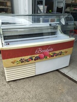 Zmrzlinová vitrína Pitagora