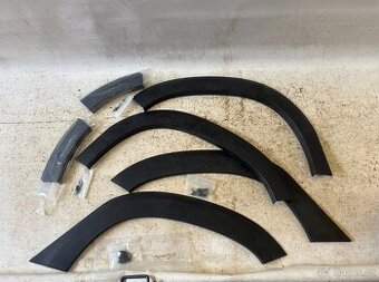 Lemy blatníku Dacia Duster 2