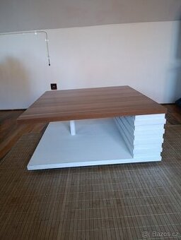 Stůl do obývacího pokoje