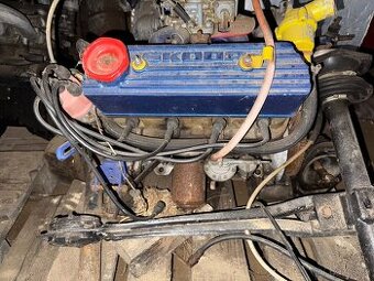 Škoda 120 motor