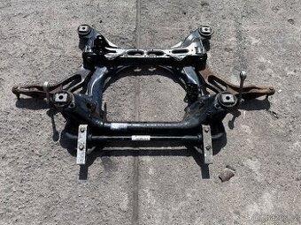 VW Touareg přední nápravnice