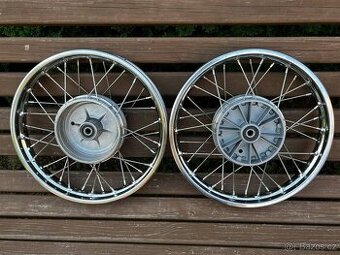 Nová kola Jawa 250/559, 350/360, panelka, vycentrováno