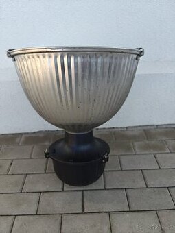 Závěsné průmyslové svítidlo