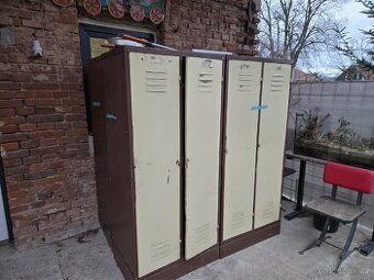 Šatní skříňky