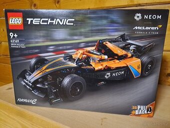 Lego Technic Neom McLaren Formula E Team