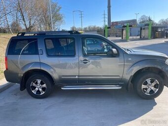 Nissan Pathfinder 2.5 dCi 4x4 – spolehlivé SUV