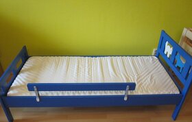 Dětská dřevěná postel ikea