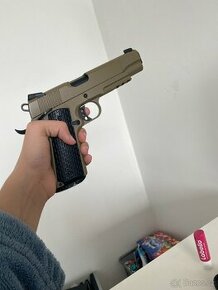 Colt 1911+3 zasobniky