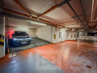 Pronájem garáže, 15 m2 - Praha - Holešovice, ev.č. N07931
