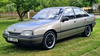 Opel Omega 2.0i 85KW manuál ,první model 1987