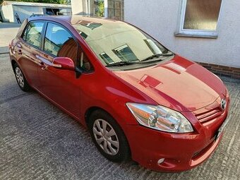Toyota Auris 1.4 D4D 66 Kw 96 Tis Km Bez Koroze Slušní Stav