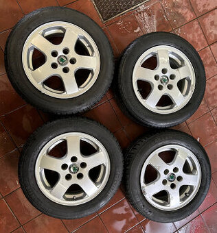 Originální sada disků Škoda R14 + pneu
