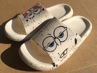 Pantofle s motivem Spongeboba ( 24,5 cm )