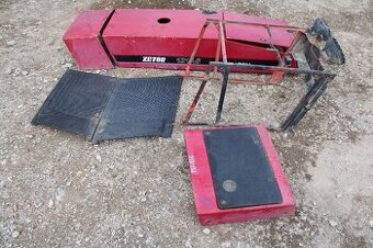 Zetor 12145 kapotáž rám maska kapota mřížky mezikus