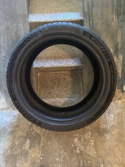 Michelin Pilot Sport 5 235/40 R19