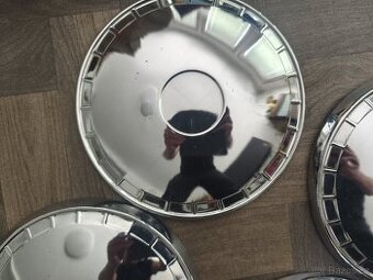 Kryty kol na Lada vaz Žiguli