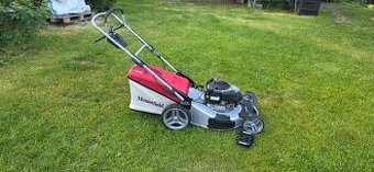 Profi sekačka se startérem a pojezdem, výkon 4,4kW