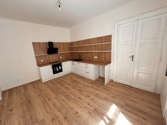 Pronájem bytu 2+1 v centru Prahy, Soukenická, 72,7 m²
