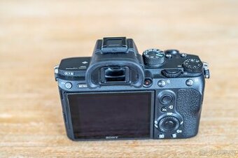Sony A7 III