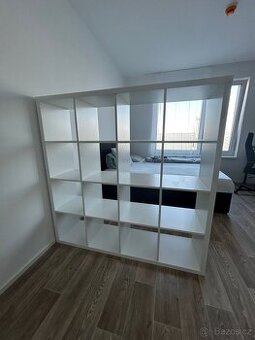 police KALLAX/ shelf unit / knihovna