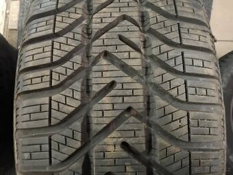 205/55 R16 PIRELLI (7+mm) č.15888/g