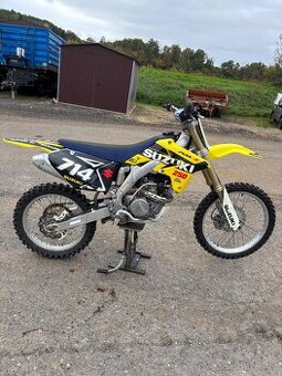 Suzuki rmz 250