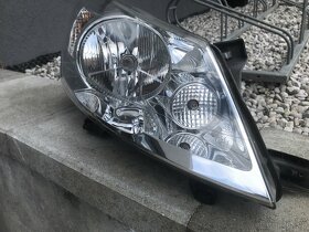 Toyota ProAce - přední pravé originální světlo