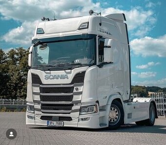 Řidič sk C+E MKD EU pravidelná linka