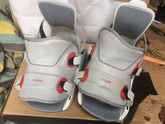 Flow vázání na snowboard