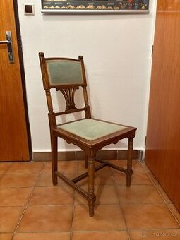 Stylová retro židle z masivu – 6 ks k dispozici (1 000 Kč/ks