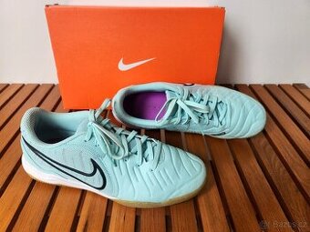 Sálové Tenisky Sportovní Boty Nike Legend vel. 40