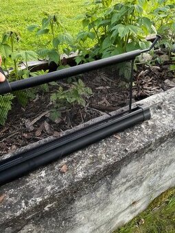 Dělící stěna zavazadlového prostoru - VW Passat B8