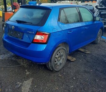 nd z škoda fabia 3 1.2tsi světle tmave modrá