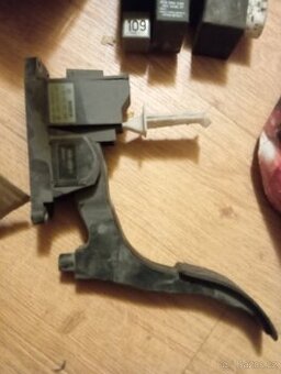 Plynový pedál Octavia I. Generece 281 002 341/ 1J1721503K