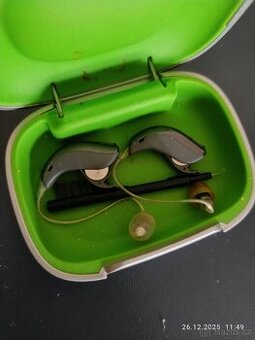 Prodám 2× sluchadla Bernafon SA3 PR + pouzdro Phonak