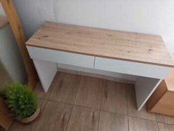 Konferenční stolek