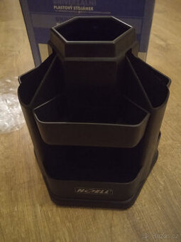 Prodám levně plastový otočný stojan na tužky