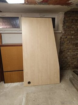 Kancelářské stoly