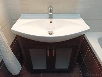 skříňka s umyvadlem  + galerka - 1