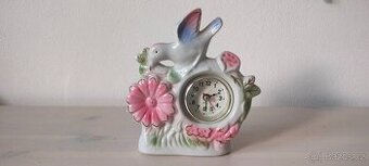 Porcelánové hodiny s ptáčkem funkční