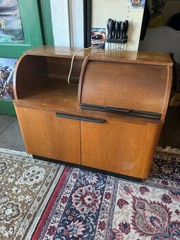 Skříňka s gramofonem Supraphon