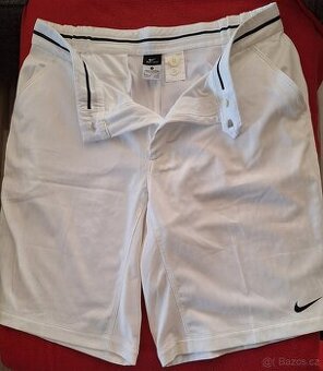 Prodám pánské tenis/golfové šortky NIKE bílé, UK 34/36