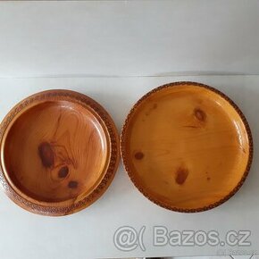dřevěný talíř a dřevěná miska - 1