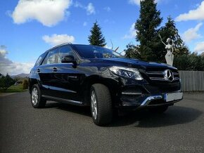 MERCEDES-BENZ GLE 2017 NOVÉ V ČR 1.MAJITEL PLNÝ M.B.SERVIS