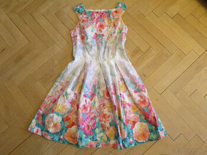 Dámské letní květované šaty zn. Orsay - 1