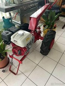 Motoblok Belorus motor HONDA 9 koni, pluh ,sekačka.