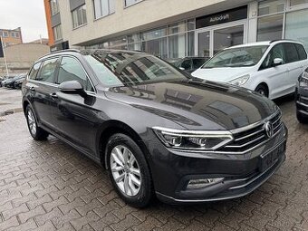 VW Passat B8 2.0TDI 110kW DSG Matrix LED Kamera Navi Keyless